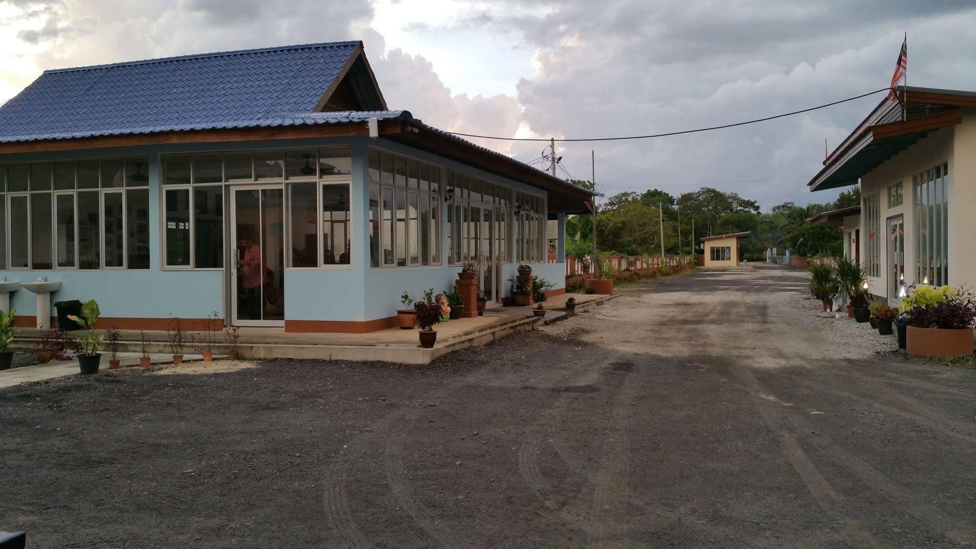 Oyo 44124 De Langkawi Resort And Convertion Centre Ayer Hangat Exterior photo