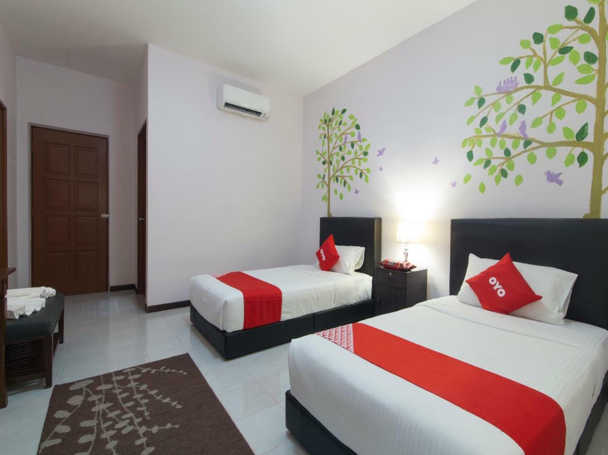 Oyo 44124 De Langkawi Resort And Convertion Centre Ayer Hangat Exterior photo