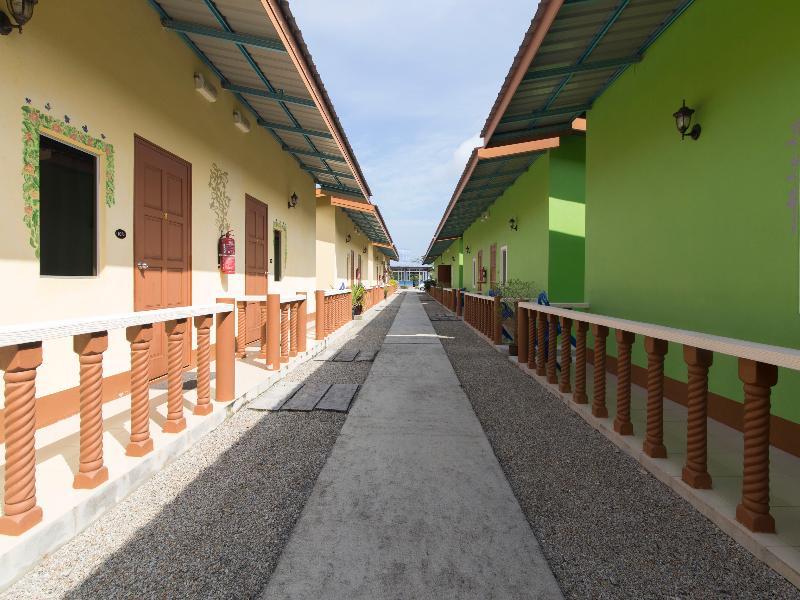 Oyo 44124 De Langkawi Resort And Convertion Centre Ayer Hangat Exterior photo